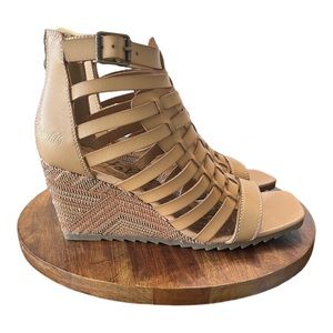 Blowfish Oslo Womens Sandals - Size 7 - Tan - Wedge Heel